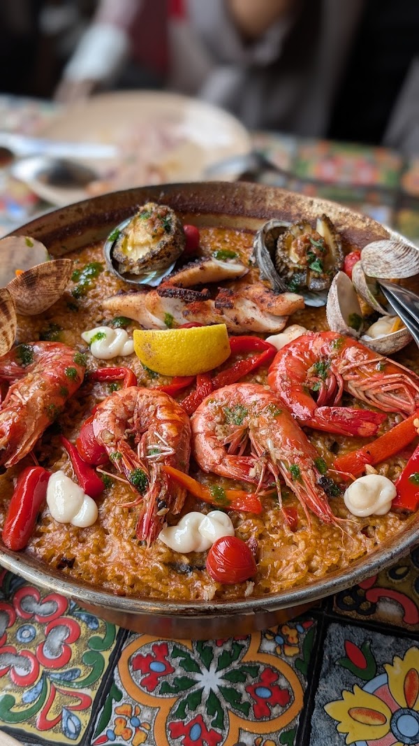 Brownstone Tapas & Lounge 3