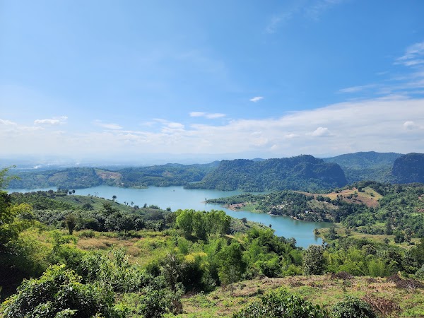 Mae Suai Dam Viewpoint 1