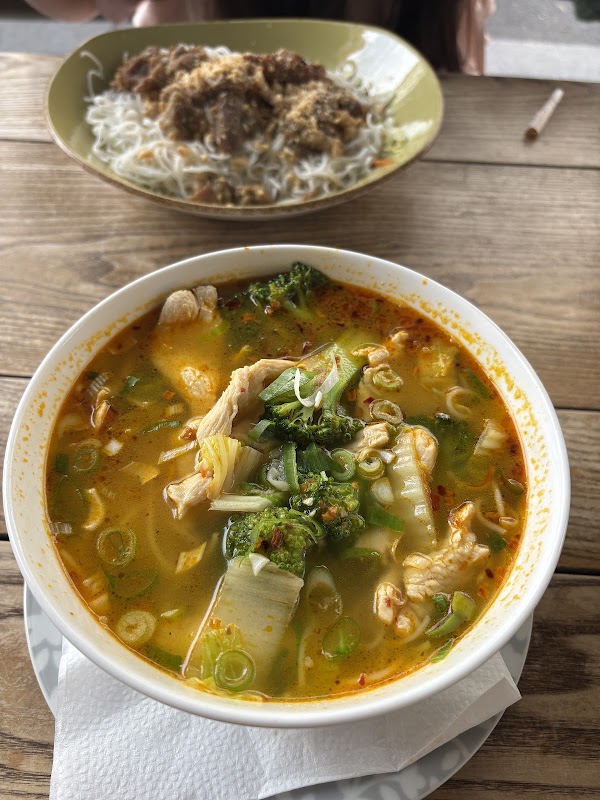 Xinh Xinh 4