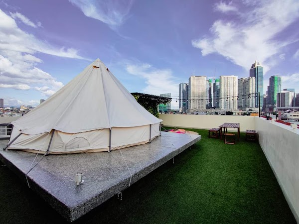 Maria's Deck - Urban Glamping 1