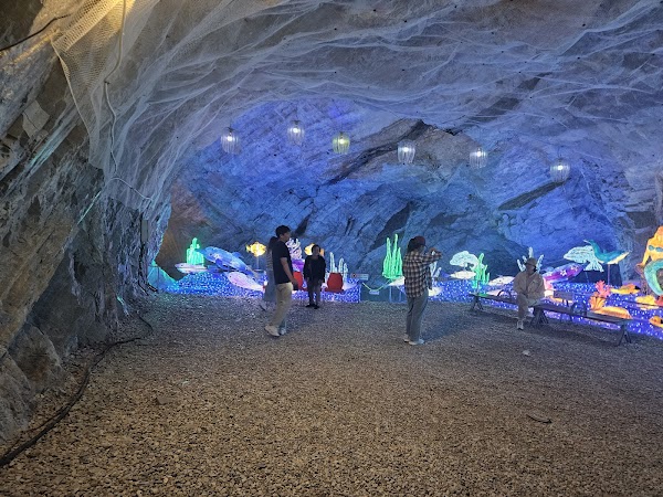 Hwarok Cave (Jade Cave) 3
