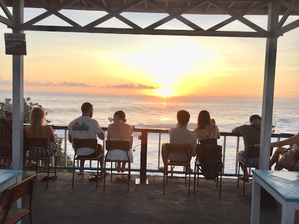 Cloudland Bar Lembongan 1