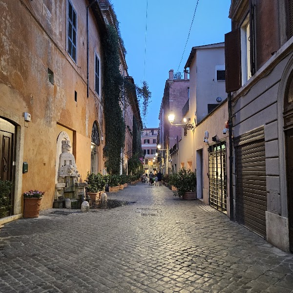 Fontana degli Artisti 5
