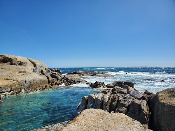 Saunders' Rocks Beach