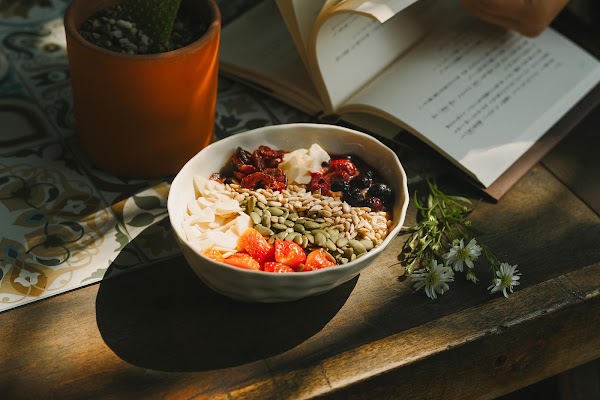 nourish eatery. / Café & Restaurant 4