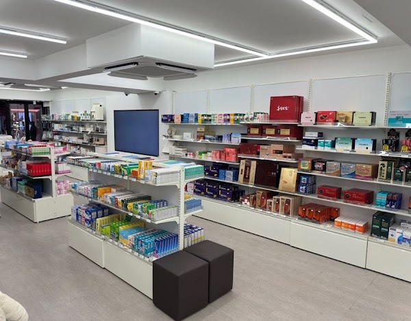 홍대입구역약국 | HONGIK UNIV STATION PHARMACY | 弘大入口駅薬局 | 弘大入口站药店 5