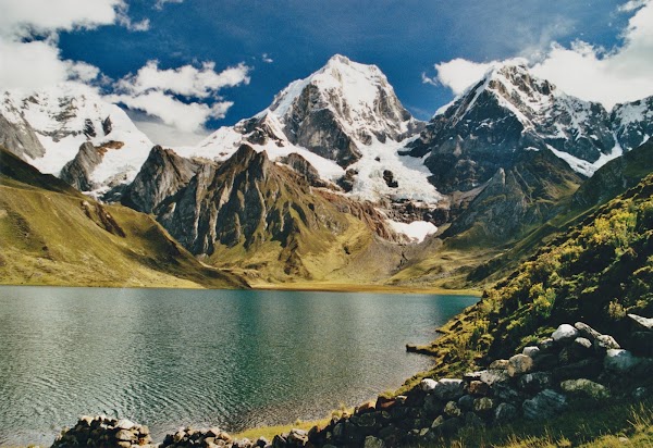 Lake Carhuacocha 5