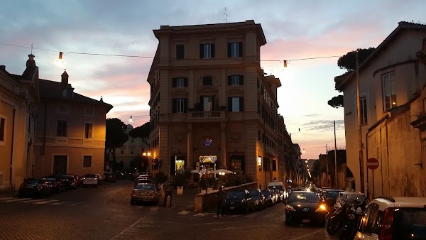 Via di San Giovanni in Laterano 5