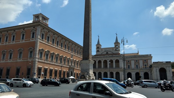 Via di San Giovanni in Laterano 4