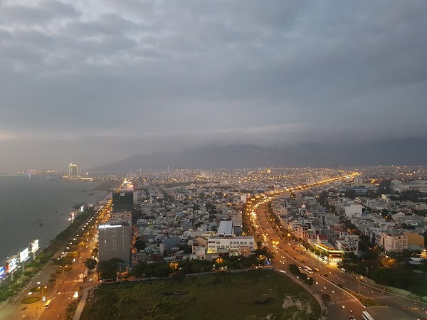 Đường Lê Duẩn