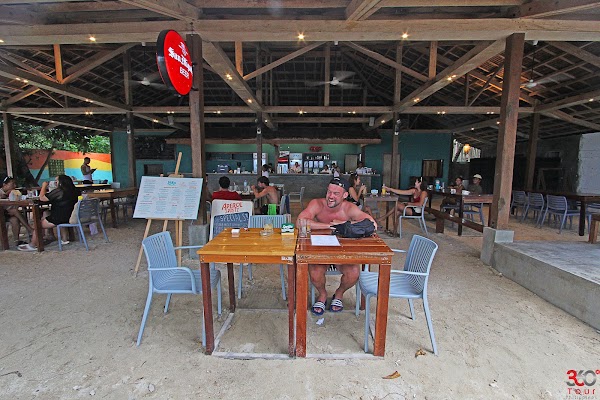 Loka Siargao Restaurant, Bar, & Shop