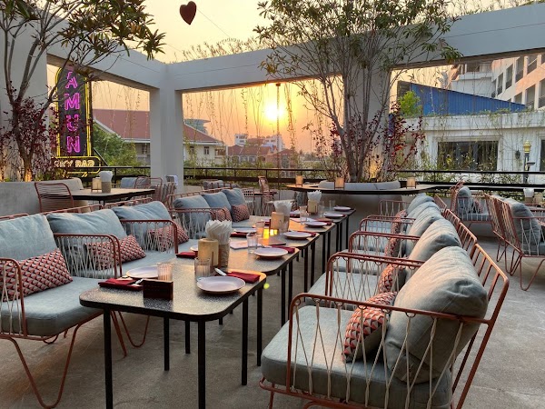 Amun Bar & Restaurant