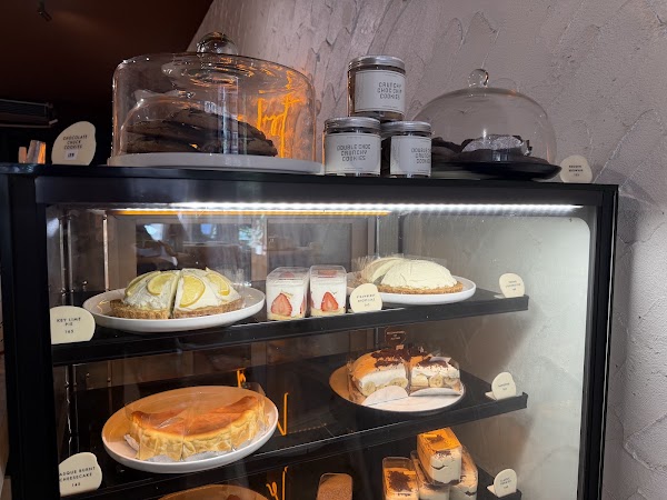 GOODTHINGS Cafe & Hotel 4