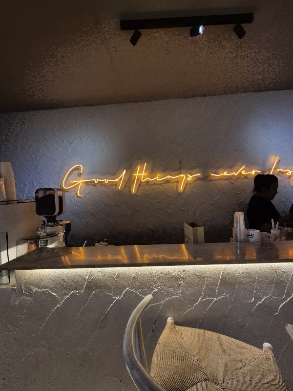 GOODTHINGS Cafe & Hotel 2