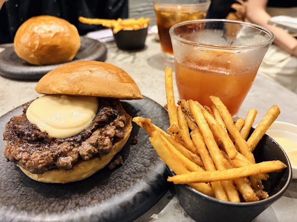 WAGYU BURGER HIROKIYA 4