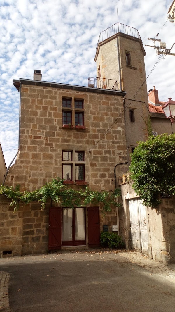 Vic-le-Comte 1