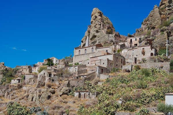 Rock of Pentedattilo 1