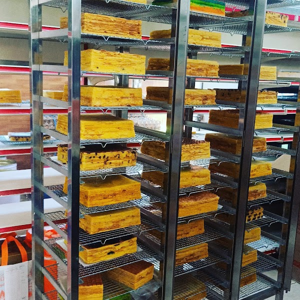 Alya Layer Cakes