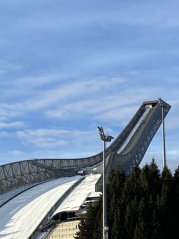 Holmenkollbakken 5