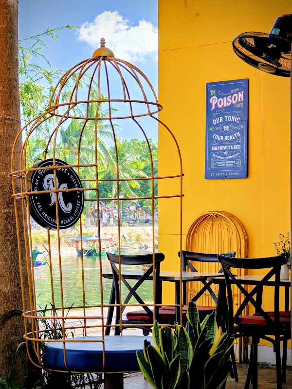 POISON CAFÉ - The Original Herbal Coffee Lounge 5