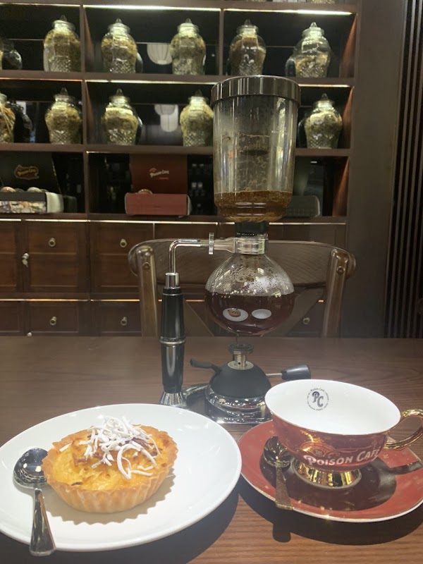 POISON CAFÉ - The Original Herbal Coffee Lounge 4