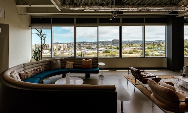WeWork Office Space & Coworking 4