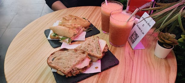 La mentirosilla Burger y Juice 1