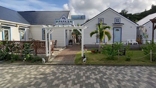 PAPA'S Island Resort & Diving Studio