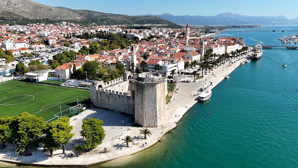 Kamerlengo Castle 4