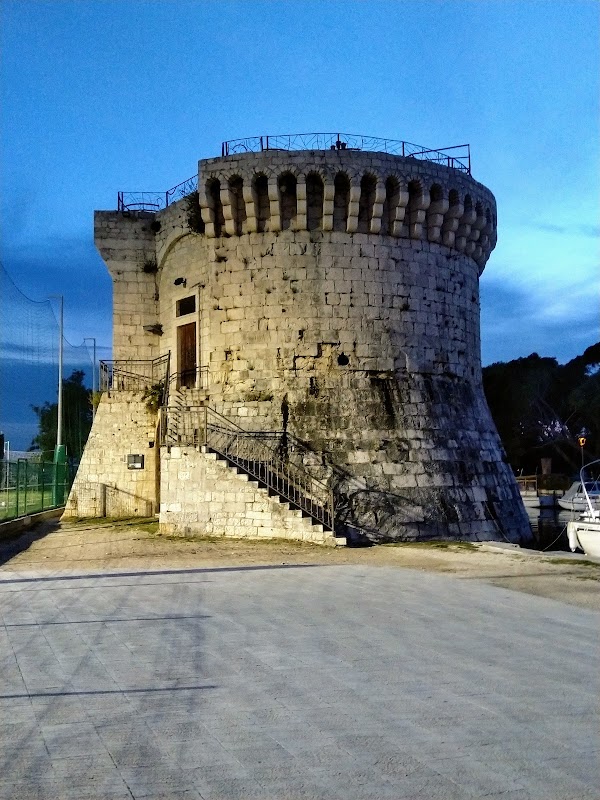 Kamerlengo Castle 2