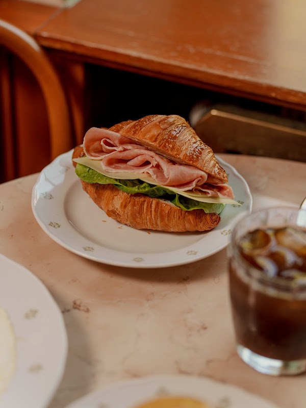 Café Savoy 4