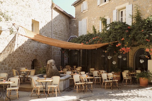Les Commissions, café-épicerie