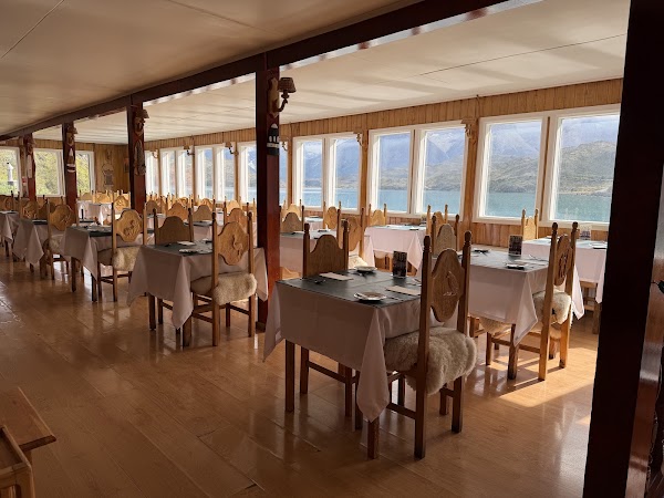 Hosteria Pehoe 3