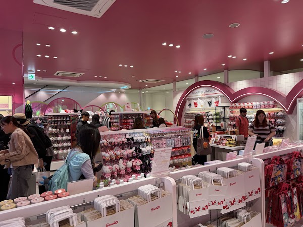 Sanrio 原宿店 4