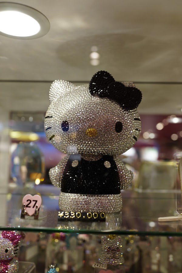 Sanrio 原宿店 3