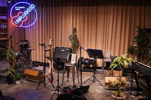 Cafe Unplugged