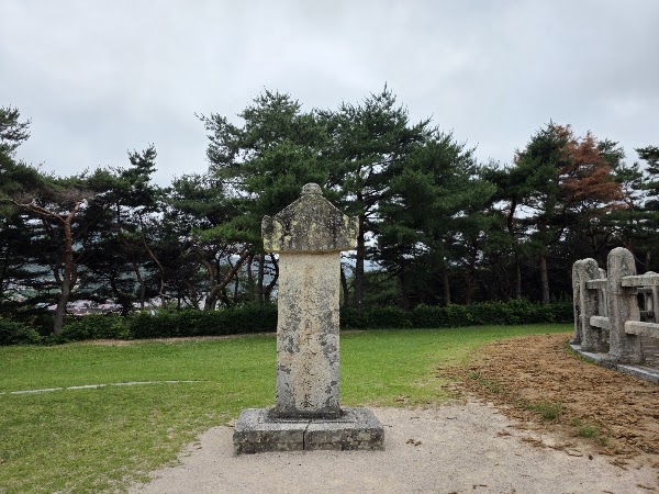 Tomb of General Kim Yusin 5