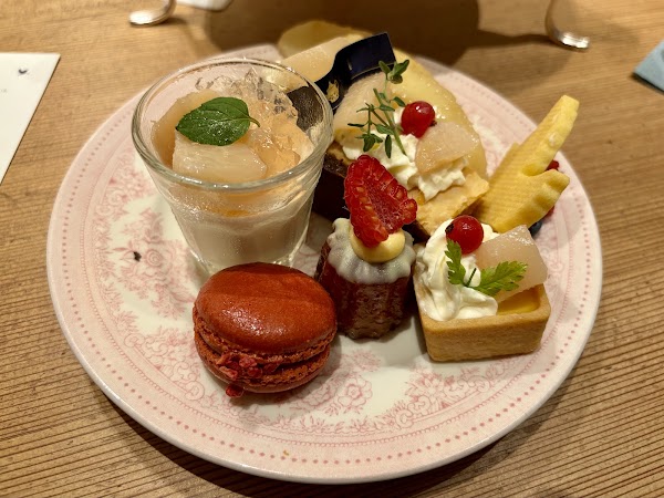 TEA ROOM KIKI -TEA & SCONE SPECIALTY STORE HIBIYA- 4
