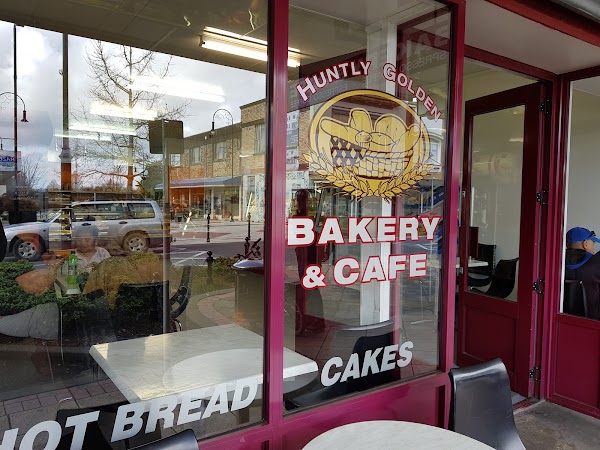 Huntly Golden Bakery & Cafe 4