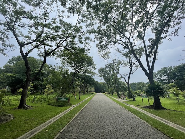 Wachirabenchathat Park (State Railway Park)