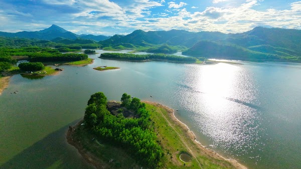 Hồ Trà Lý
