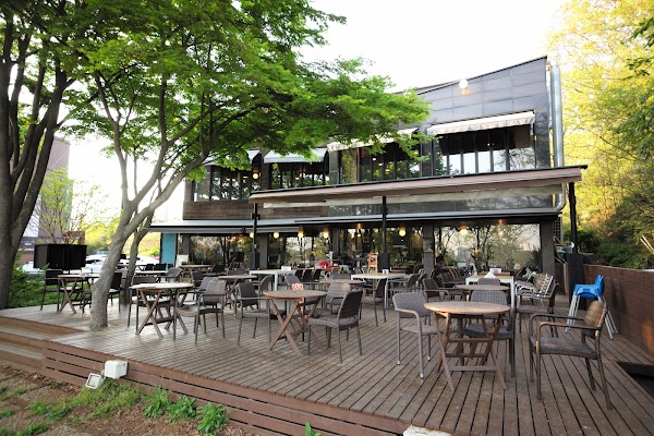 Paradiso Perduto Italian Cafe & Kitchen