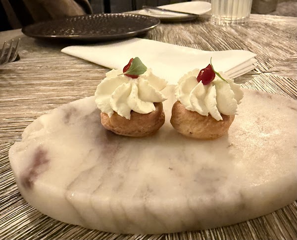 Szara Gęś w Kuchni Restaurant 3