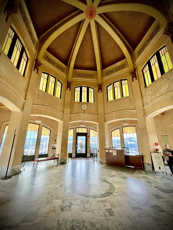 Vista House at Crown Point 3