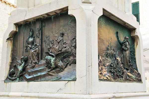 Monument of Ivan Gundulić 2