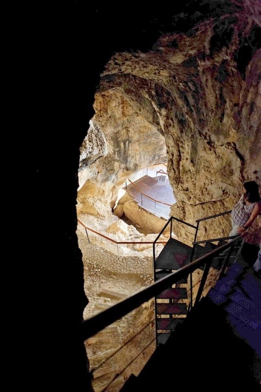 Acceso A Cueva De La Serreta 5