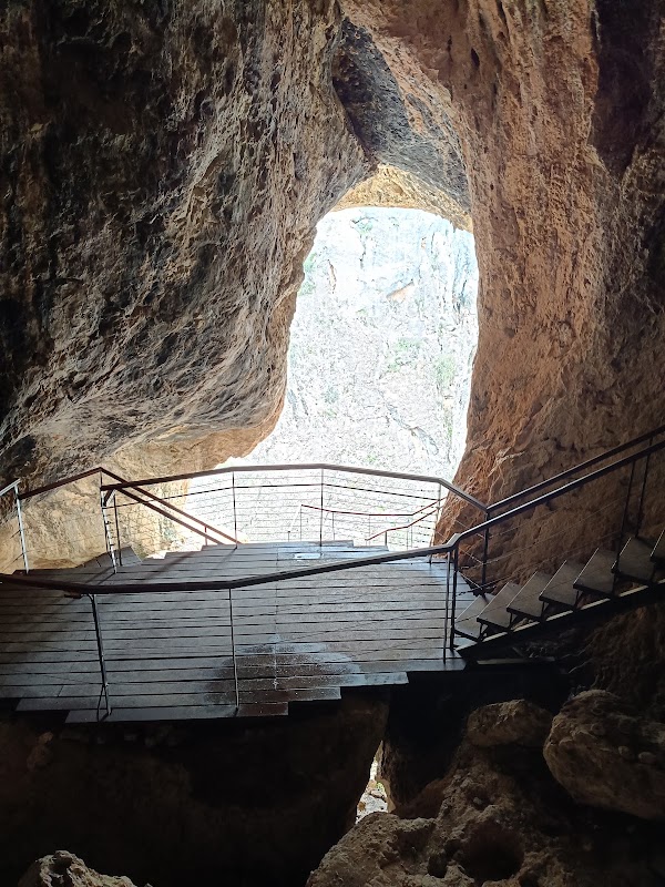 Acceso A Cueva De La Serreta 4