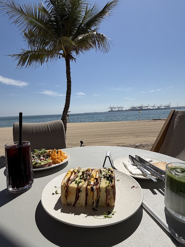 Pentagon Cafe - Khor Fakkan 4