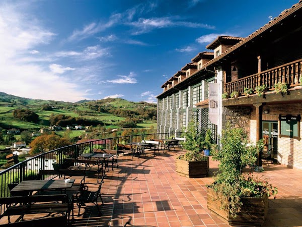 Mirador La Cepada Hotel / Restaurante