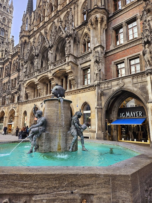 Marienplatz 3